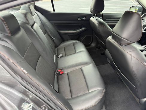 Used 2021 Nissan Altima 2.5 SR FWD image 12