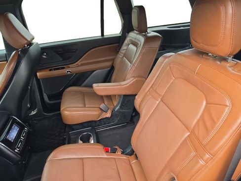 Used 2023 Lincoln Aviator Reserve w/ Elements Package Plus RWD image 13