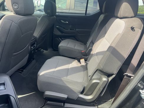 Used 2023 Chevrolet Traverse LT AWD/4WD image 13