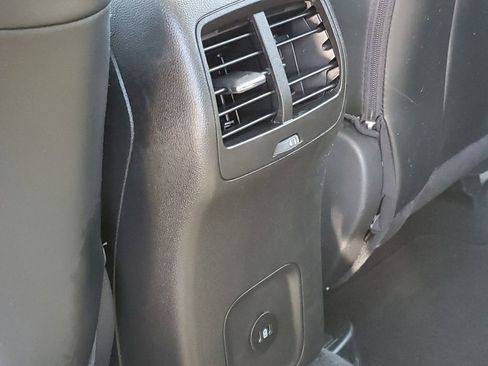 Certified 2025 Ford Escape Platinum image 34