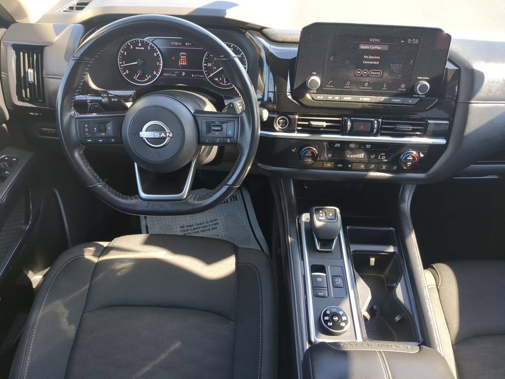 Used 2024 Nissan Pathfinder SV AWD/4WD image 13
