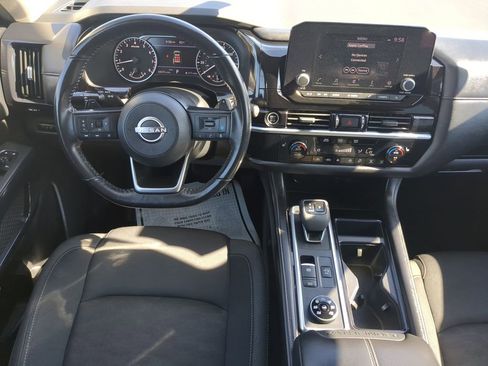 Used 2024 Nissan Pathfinder SV AWD/4WD image 13