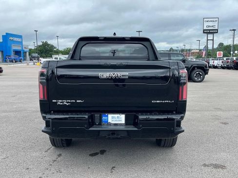 New 2025 GMC Sierra EV Denali AWD/4WD image 4