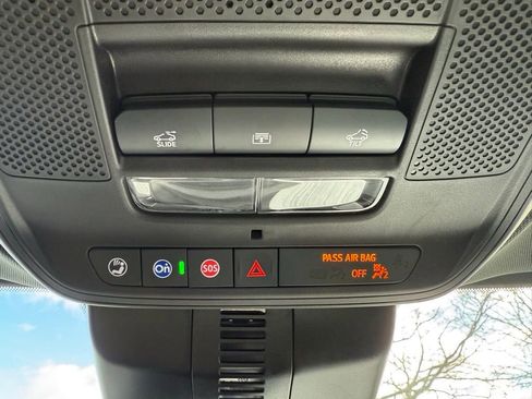 Used 2025 Buick Enclave Sport Touring w/ Super Cruise Package image 25