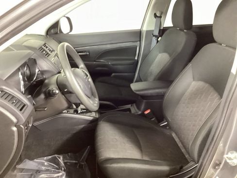 Used 2025 Mitsubishi Outlander Sport ES AWD/4WD image 10