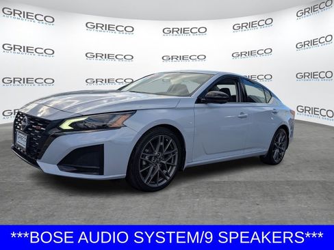 Used 2023 Nissan Altima 2.0 SR FWD image 3