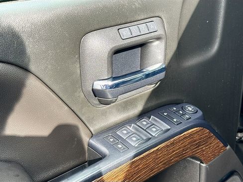 Used 2018 GMC Sierra 1500 Denali image 19