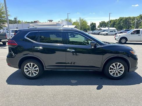 Used 2018 Nissan Rogue SV w/ Premium Package AWD/4WD image 6