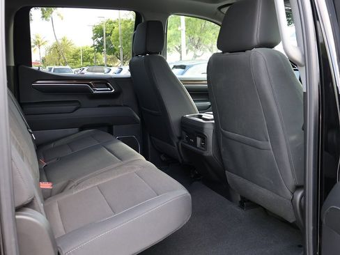 Used 2024 Chevrolet Silverado 1500 RST w/ Z71 Off-Road Package image 31