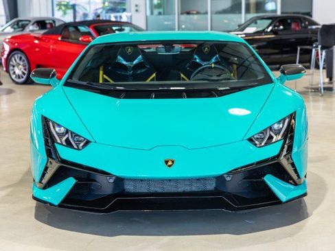 Used 2023 Lamborghini Huracan Tecnica RWD image 9