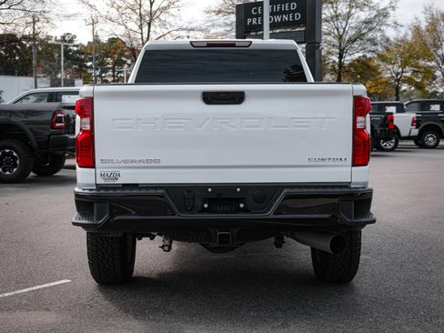 Used 2025 Chevrolet Silverado 2500 Custom w/ Custom Value Package image 9
