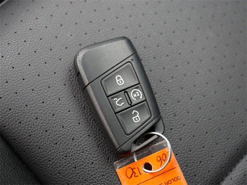 Certified 2024 Volkswagen Jetta SE image 37