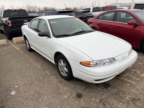 Used 2004 Oldsmobile Alero GL image 18