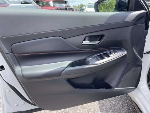 New 2026 Nissan Sentra SR w/ Floor Mat Package FWD image 11