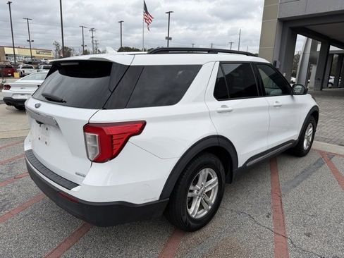 Used 2020 Ford Explorer XLT image 4