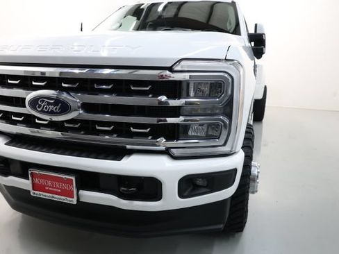 Used 2023 Ford F350 Lariat w/ FX4 Off-Road Package AWD/4WD image 60