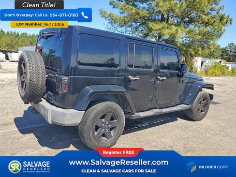 Used 2015 Jeep Wrangler Unlimited Sahara AWD/4WD image 4