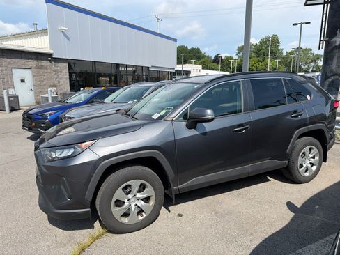Used 2019 Toyota RAV4 LE w/ All Weather Liner Package AWD/4WD image 7