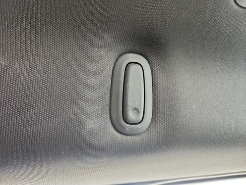 Used 2019 Jeep Grand Cherokee Altitude RWD image 15