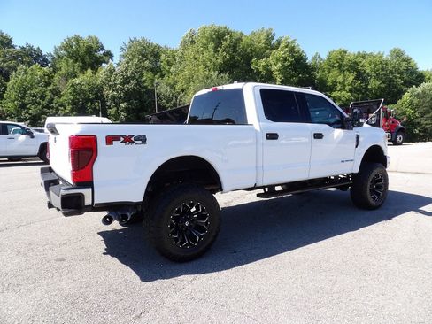 Used 2022 Ford F250 XLT w/ FX4 Off-Road Package AWD/4WD image 8