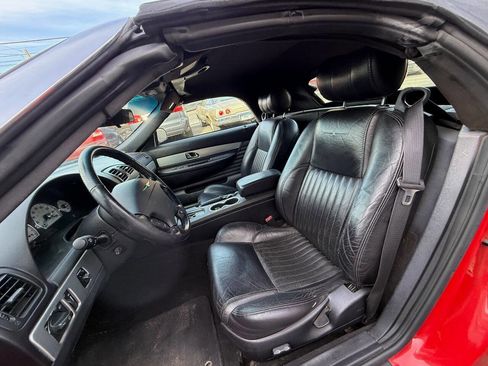 Used 2005 Ford Thunderbird Deluxe image 5