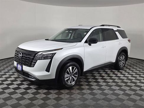 New 2026 Nissan Pathfinder SL AWD/4WD image 9