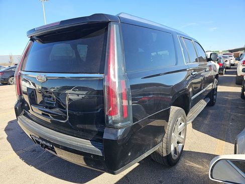 Used 2020 Cadillac Escalade ESV Luxury image 6