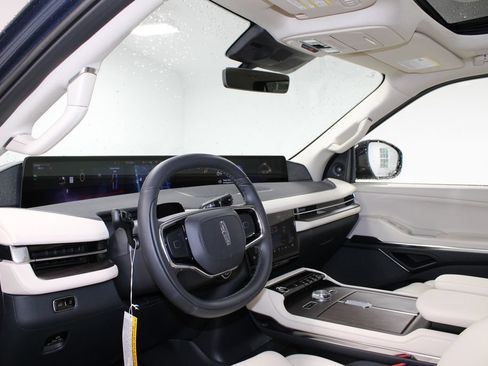 New 2027 Lincoln Navigator L Reserve RWD image 26
