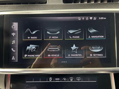 Used 2021 Audi RS 6 image 22