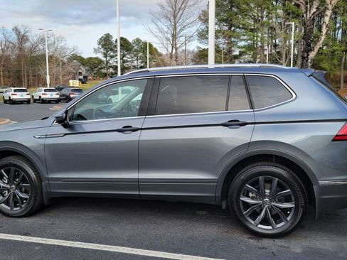 Used 2022 Volkswagen Tiguan SE image 53