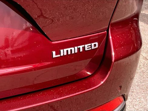 New 2026 Jeep Grand Cherokee Limited RWD image 15