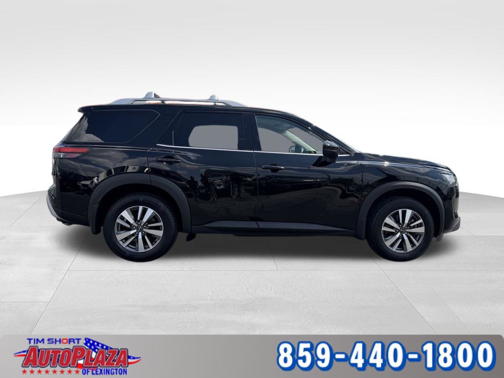 Used 2024 Nissan Pathfinder SL AWD/4WD image 8