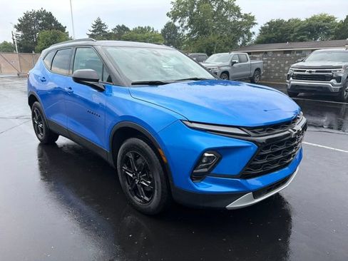 Certified 2024 Chevrolet Blazer LT w/ Midnight/Sport Edition FWD image 4