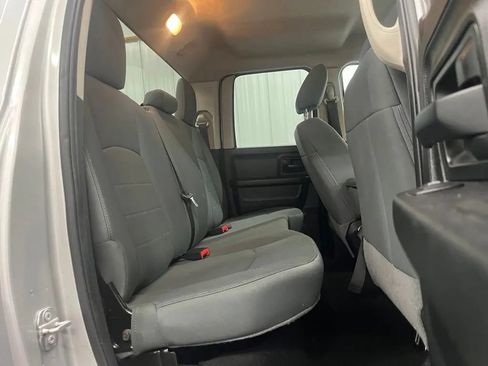 Used 2018 RAM 1500 Express AWD/4WD image 10