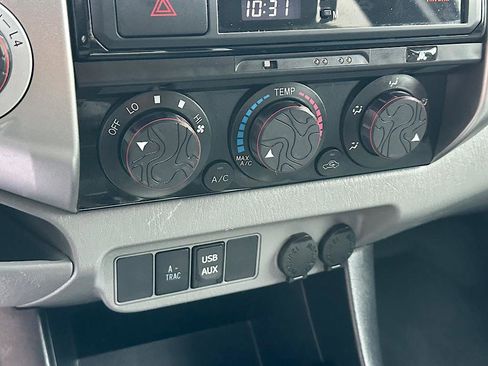 Used 2013 Toyota Tacoma 4x4 Double Cab w/ TRD Off-Road Pkg image 23