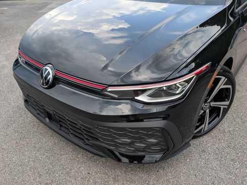 Used 2026 Volkswagen GTI SE FWD image 13