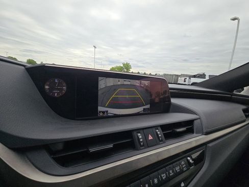 Used 2019 Lexus ES 300h w/ Premium Package FWD image 20