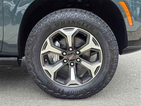 New 2026 GMC Yukon XL AT4 Ultimate image 9