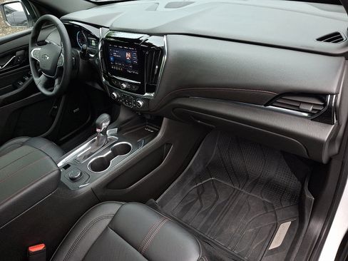 Used 2023 Chevrolet Traverse RS AWD/4WD image 50