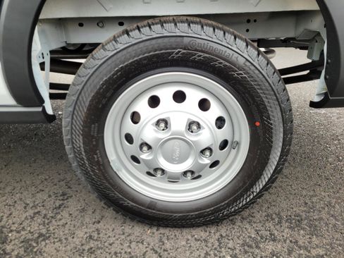 New 2026 Ford Transit 250 148 Medium Roof Extended AWD image 9