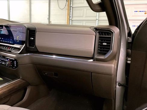 Used 2025 Chevrolet Silverado 2500 LT AWD/4WD image 15