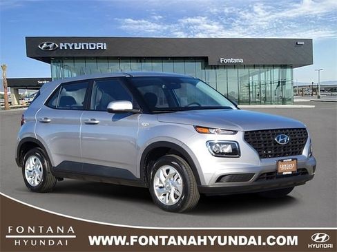 New 2026 Hyundai Venue SE image 1