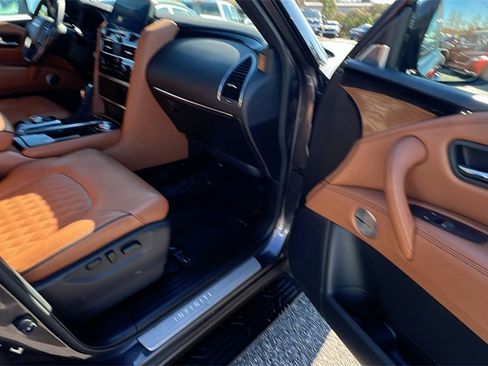 Used 2024 INFINITI QX80 Sensory w/ Cargo Package image 18