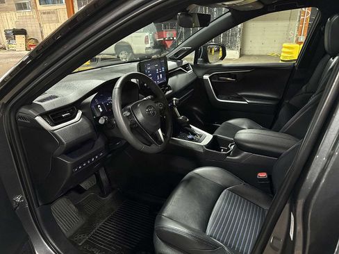 Used 2024 Toyota RAV4 XSE w/ Advanced Technology Package AWD/4WD image 31