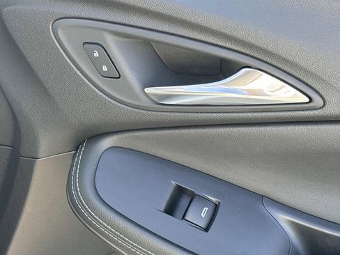 Certified 2025 Buick Encore GX Preferred image 14