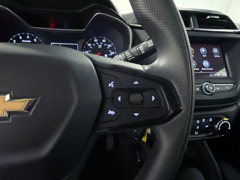 Used 2023 Chevrolet TrailBlazer LS FWD image 30