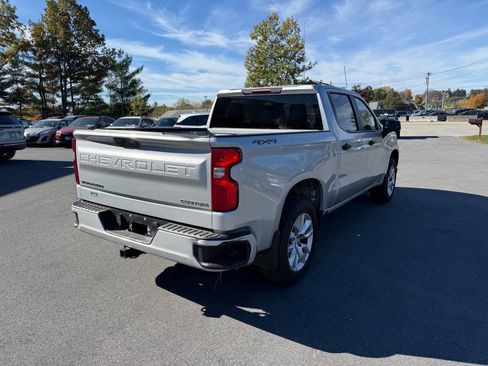 Used 2020 Chevrolet Silverado 1500 Custom w/ Custom Value Package image 5