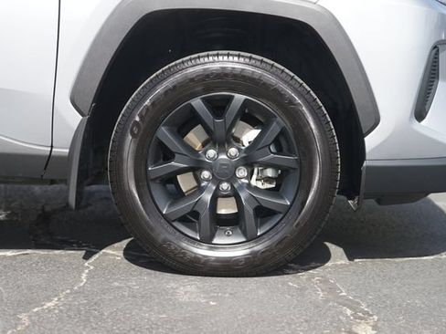 Used 2024 Toyota RAV4 LE FWD image 4