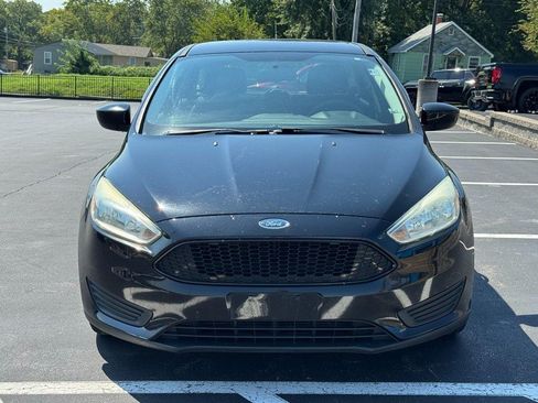 Used 2018 Ford Focus SE FWD image 9