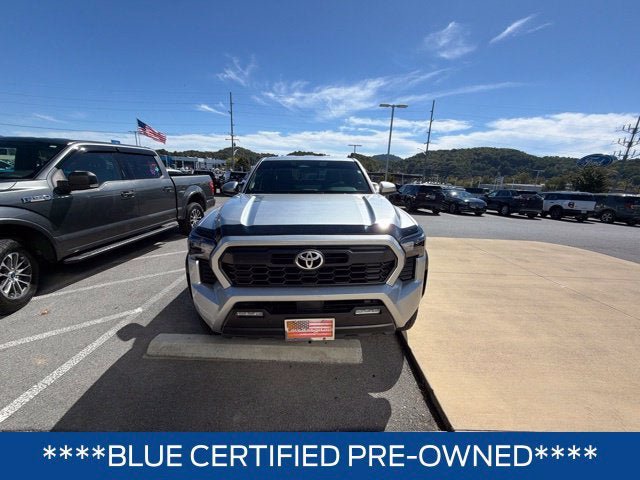 Used 2025 Toyota Tacoma TRD Off-Road w/ TRD Off Road Upgrade Package AWD/4WD image 2